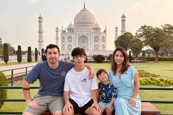 Taj Mahal Sunrise tour from Delhi by Car