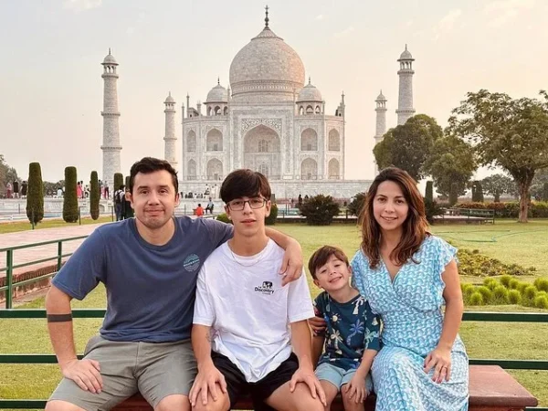 Taj Mahal Sunrise tour from Delhi by Car